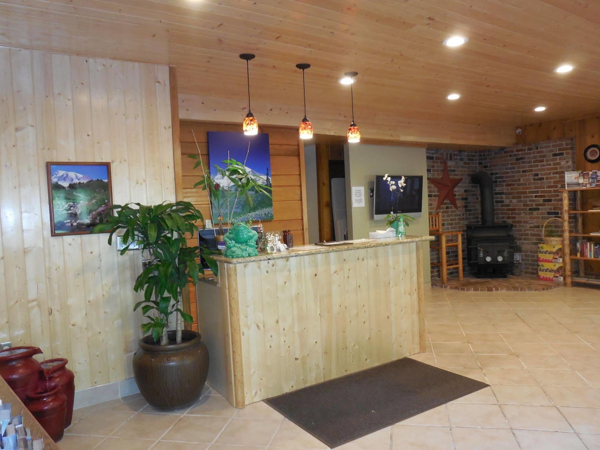 פקווד Mountain View Lodge - No Pets Allowed מראה חיצוני תמונה